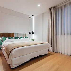 Resort Magnolia, Napoli